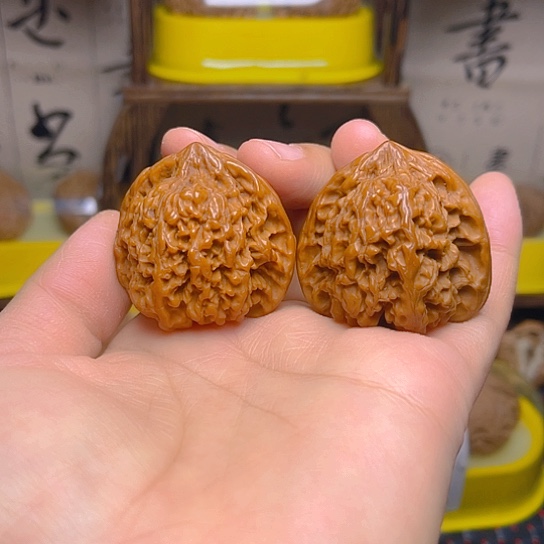 文玩核桃吊坠百花山