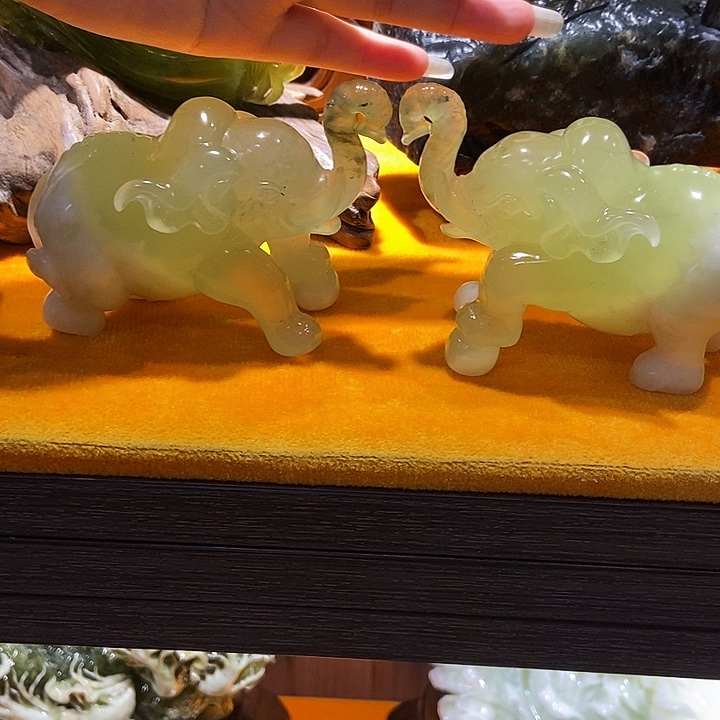 岫玉合金珠宝奇石