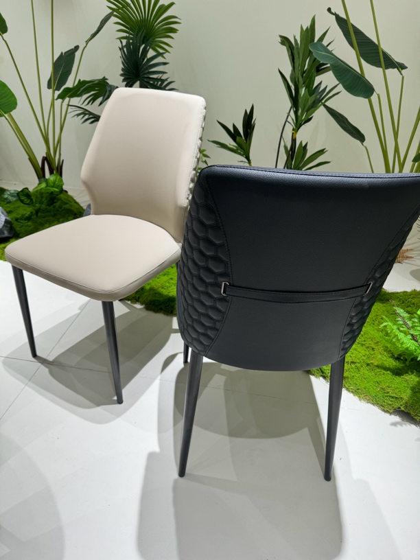 北欧后现代轻奢餐椅家用软包酒店餐桌椅休闲餐厅简约皮革靠背凳子