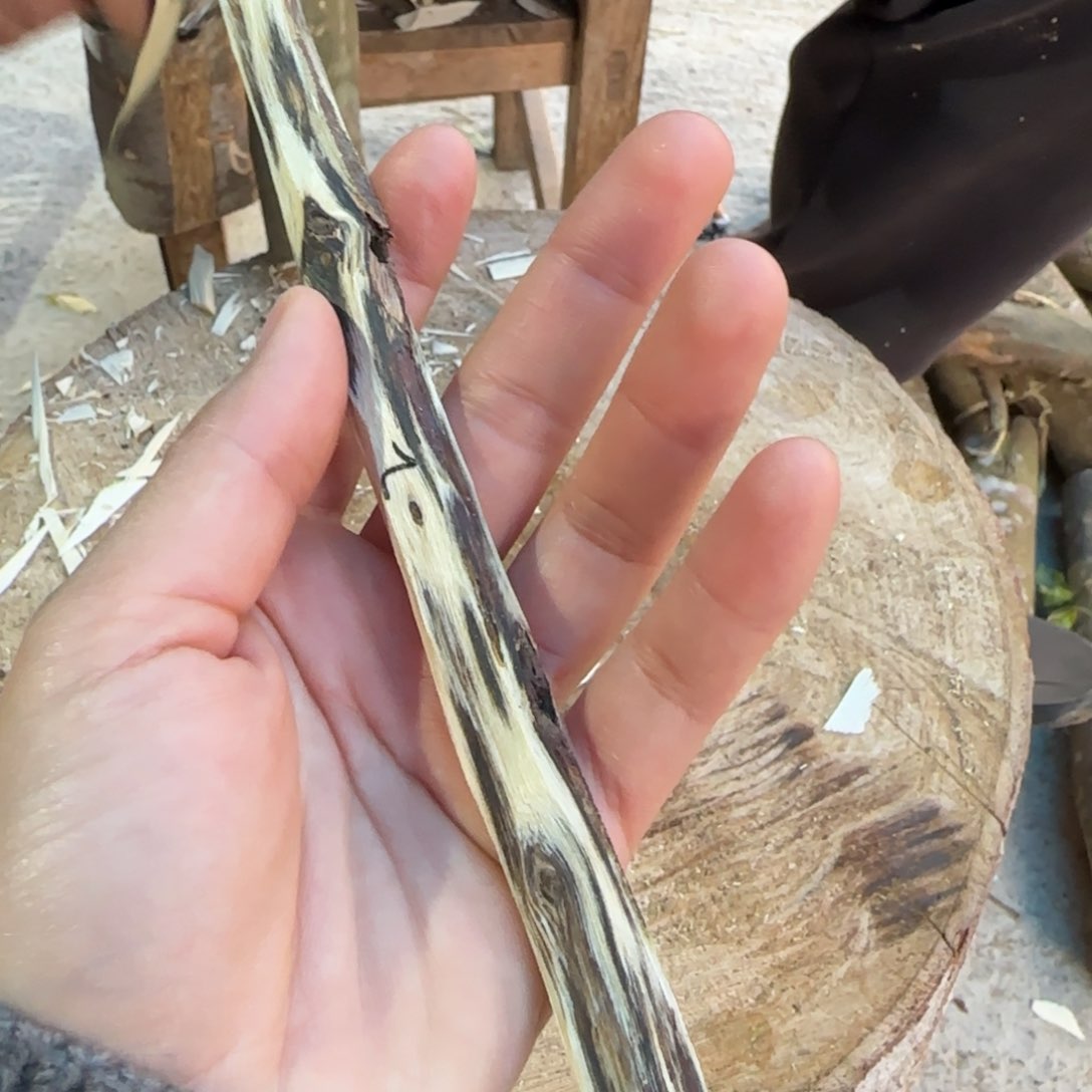 树脂制品2号奇楠原木一个