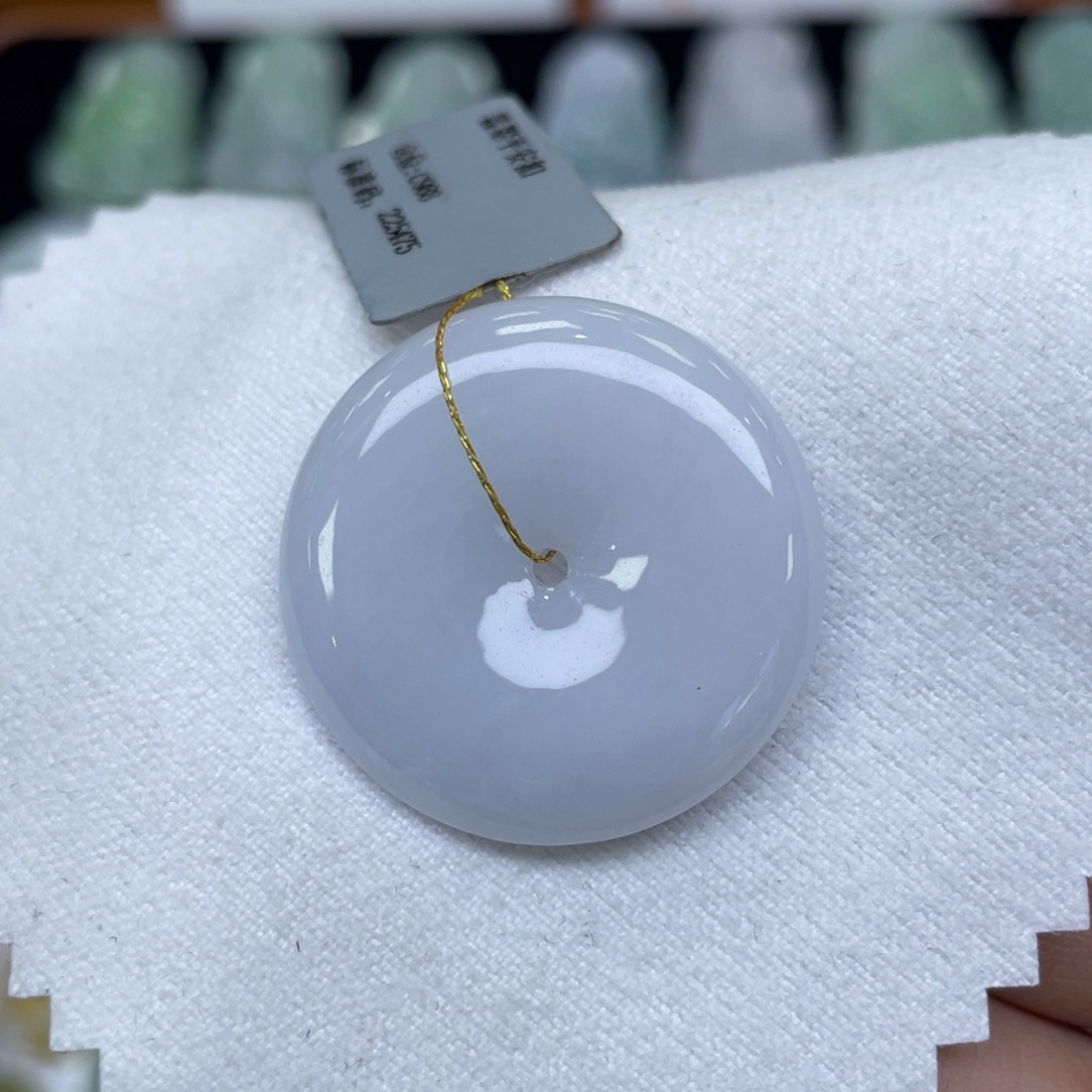 颈饰未镶嵌翡翠平安扣