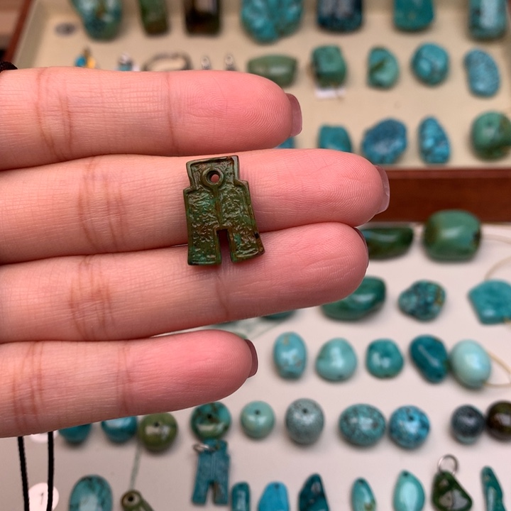 未镶嵌绿松石珠宝奇石