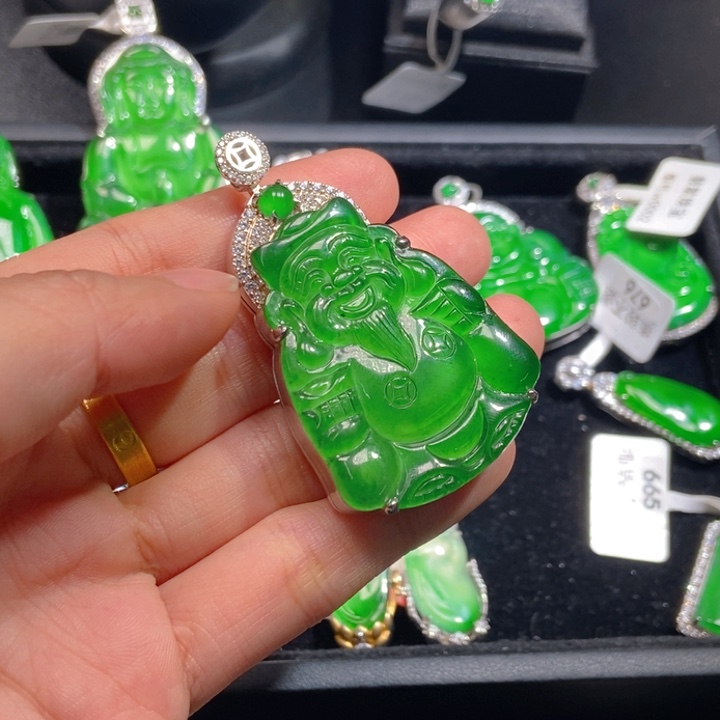 翡翠未镶嵌吊坠(不含链)