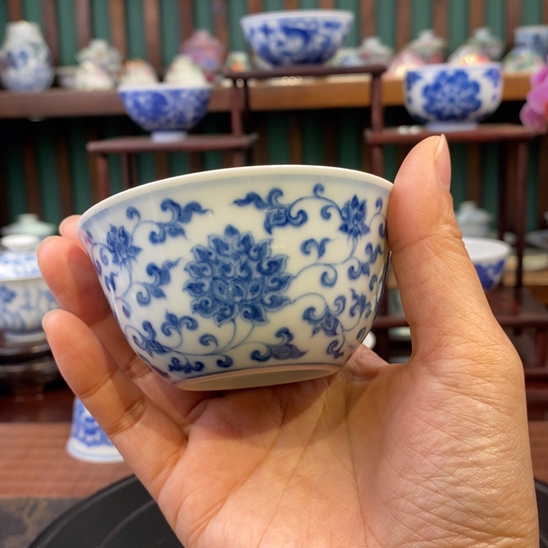 手工陶瓷柴窑缠枝卧足杯