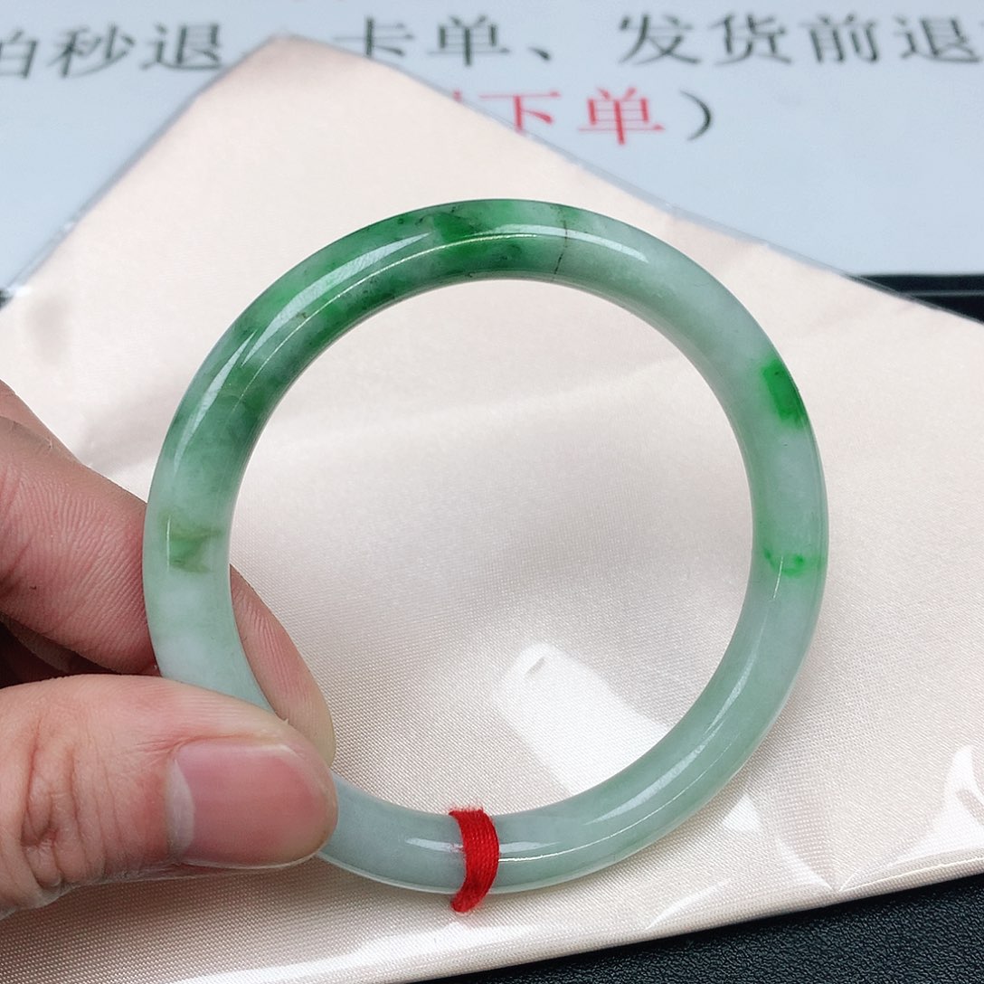 翡翠手镯未镶嵌圈56