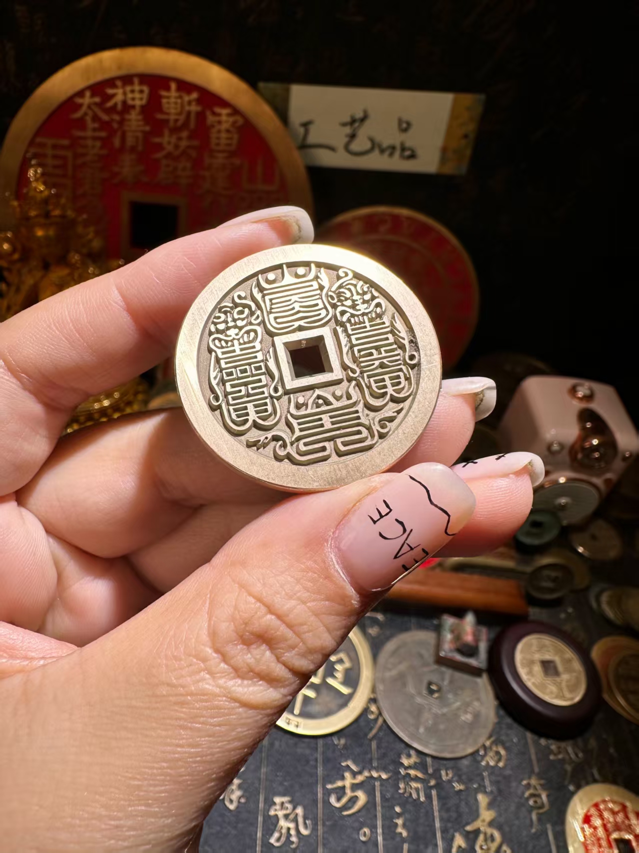 现代仿制工艺品3.5紫薇雕母