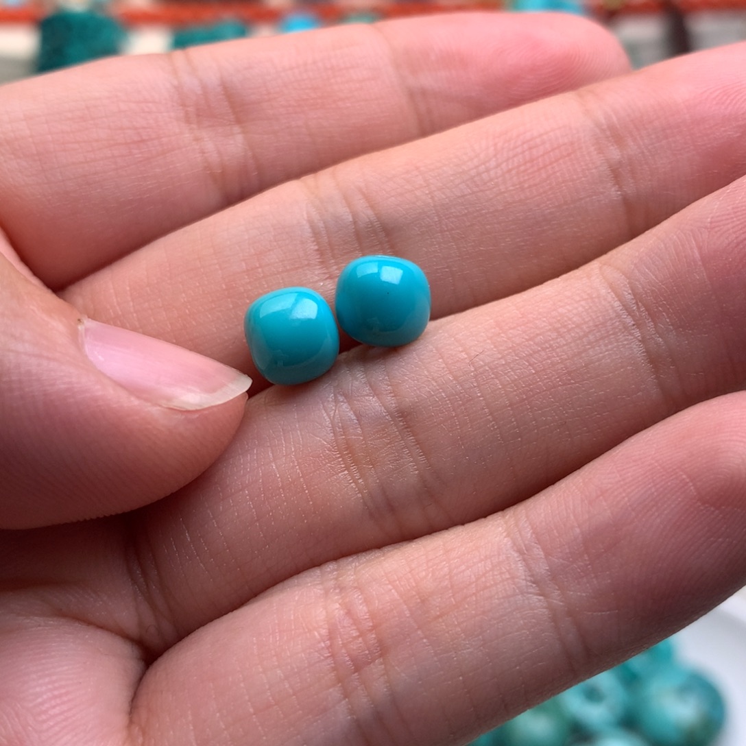 飛***哥绿松石未镶嵌珠宝奇石