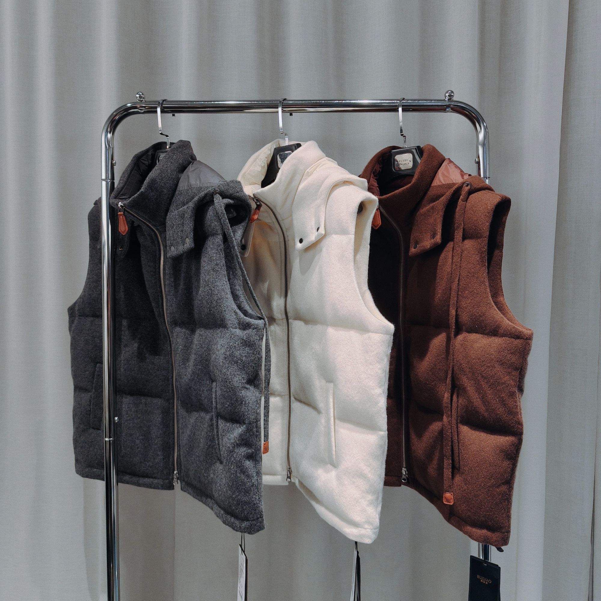 瑞迪澳新款时尚羽绒马夹NME YL2542