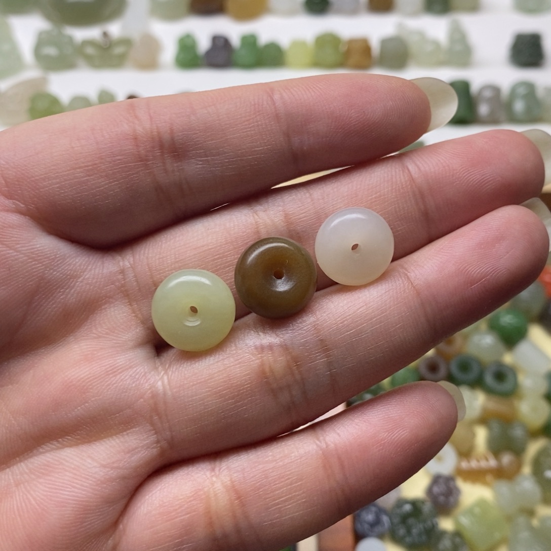 和田玉未镶嵌颈饰29:9一个