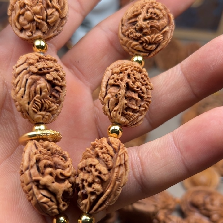 桃核手串桃核雕刻济公活佛