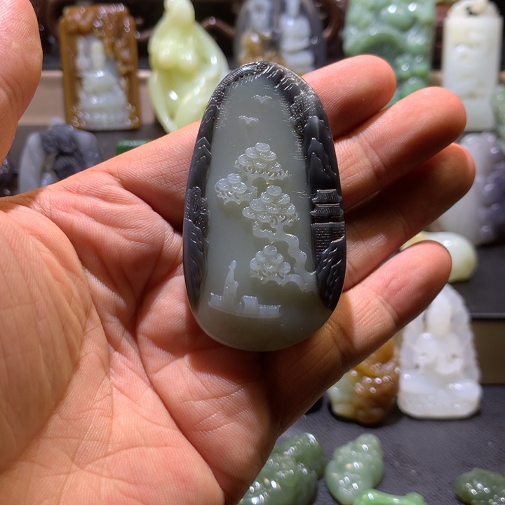 和田玉未镶嵌颈饰