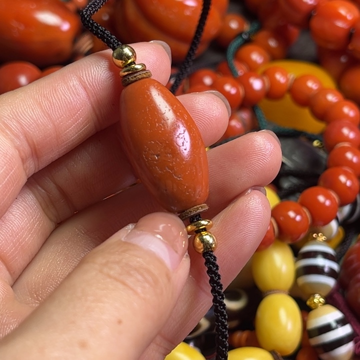 颈饰琉璃孙****芳琉璃………….