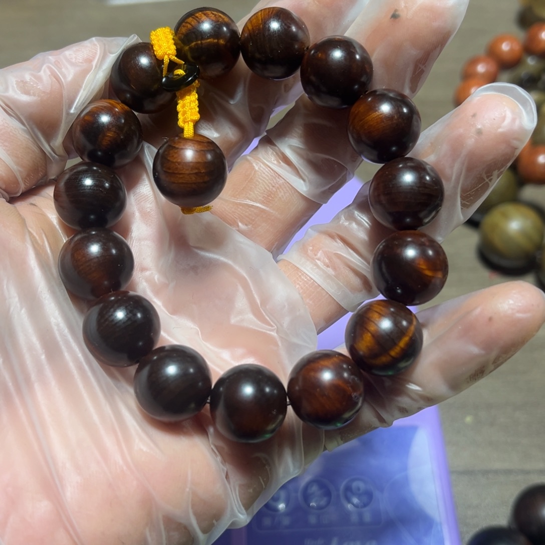 随***逝香榧木太行崖柏，崖窝料手串，闪电，1.5