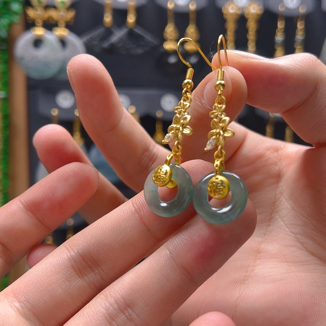 未镶嵌翡翠耳饰翡翠