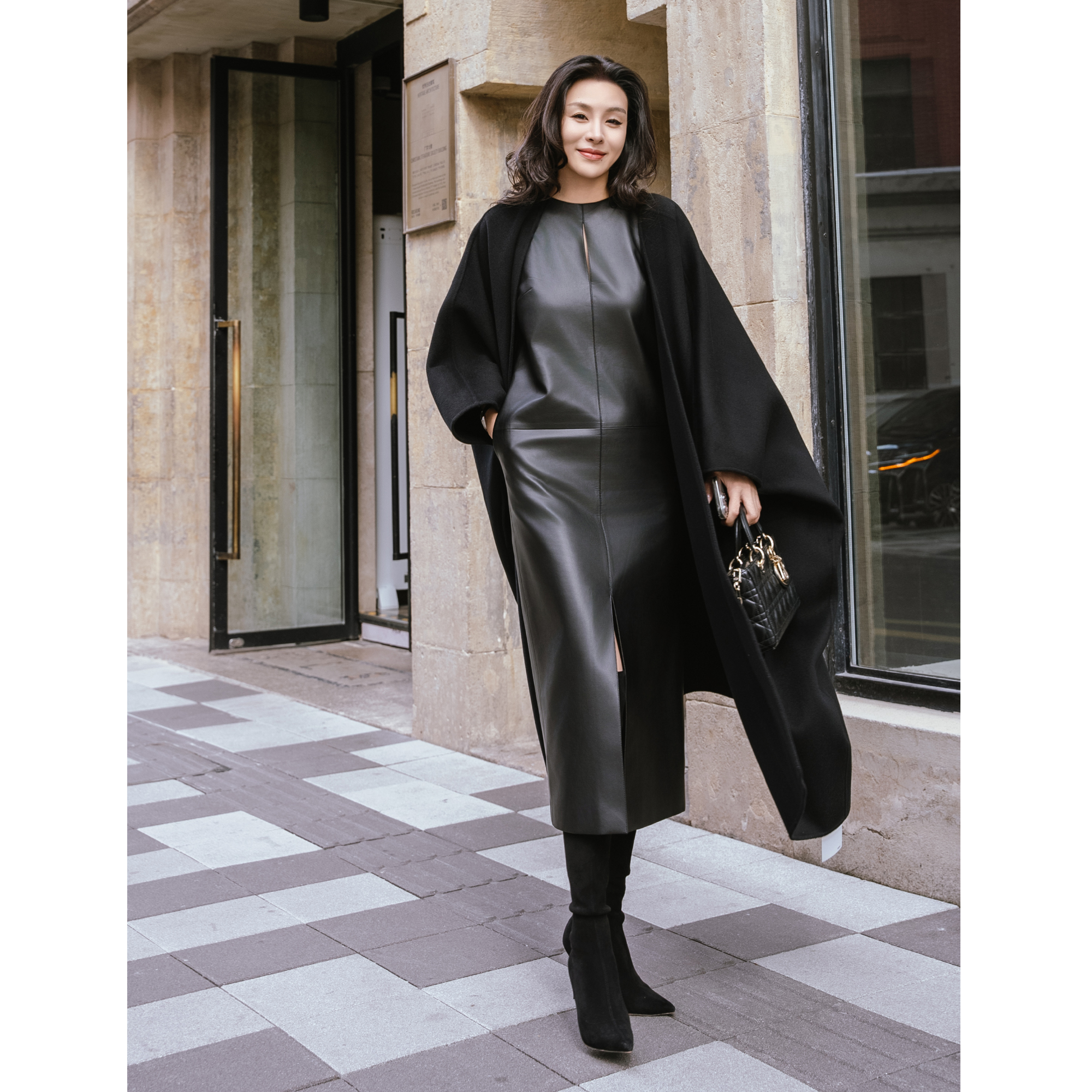 【余书】“摩登姿态”高级黑色廓形宽松披肩气质秋冬斗篷Y304243