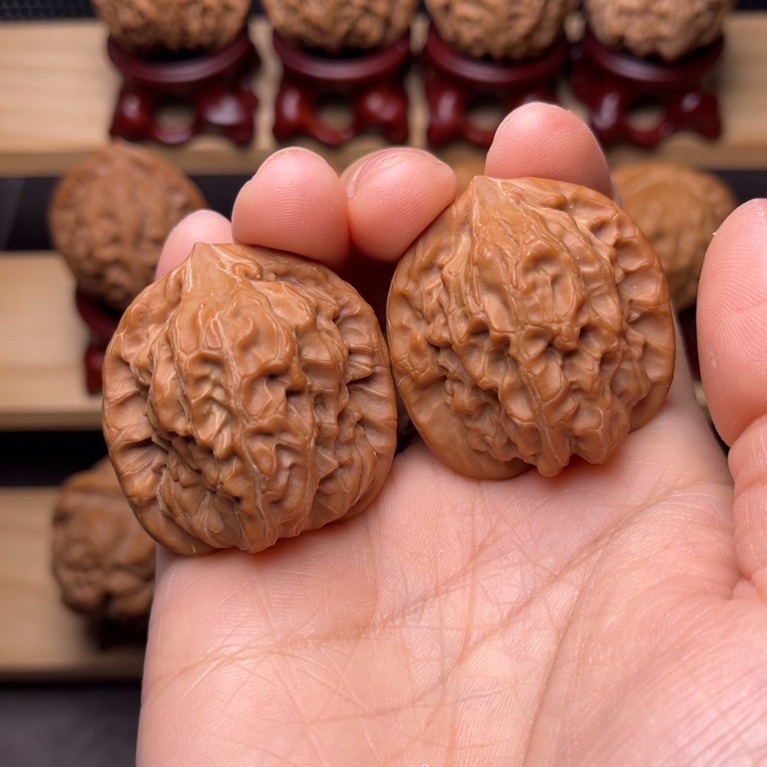 文玩核桃吊坠白蛇骨