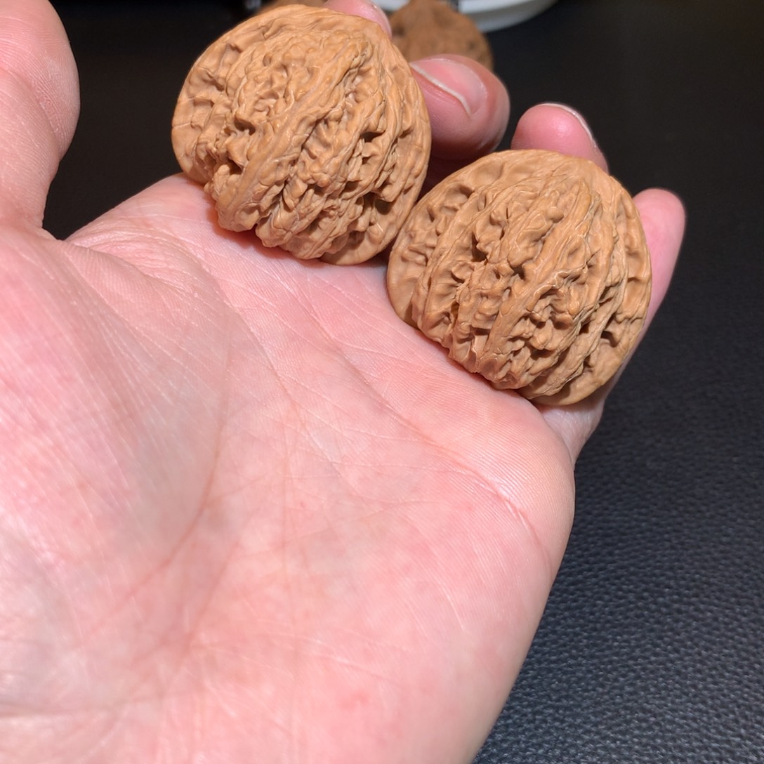 文玩核桃把件密纹40