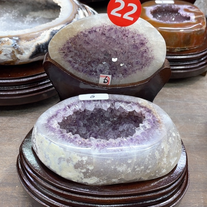 水晶摆件未镶嵌捡漏