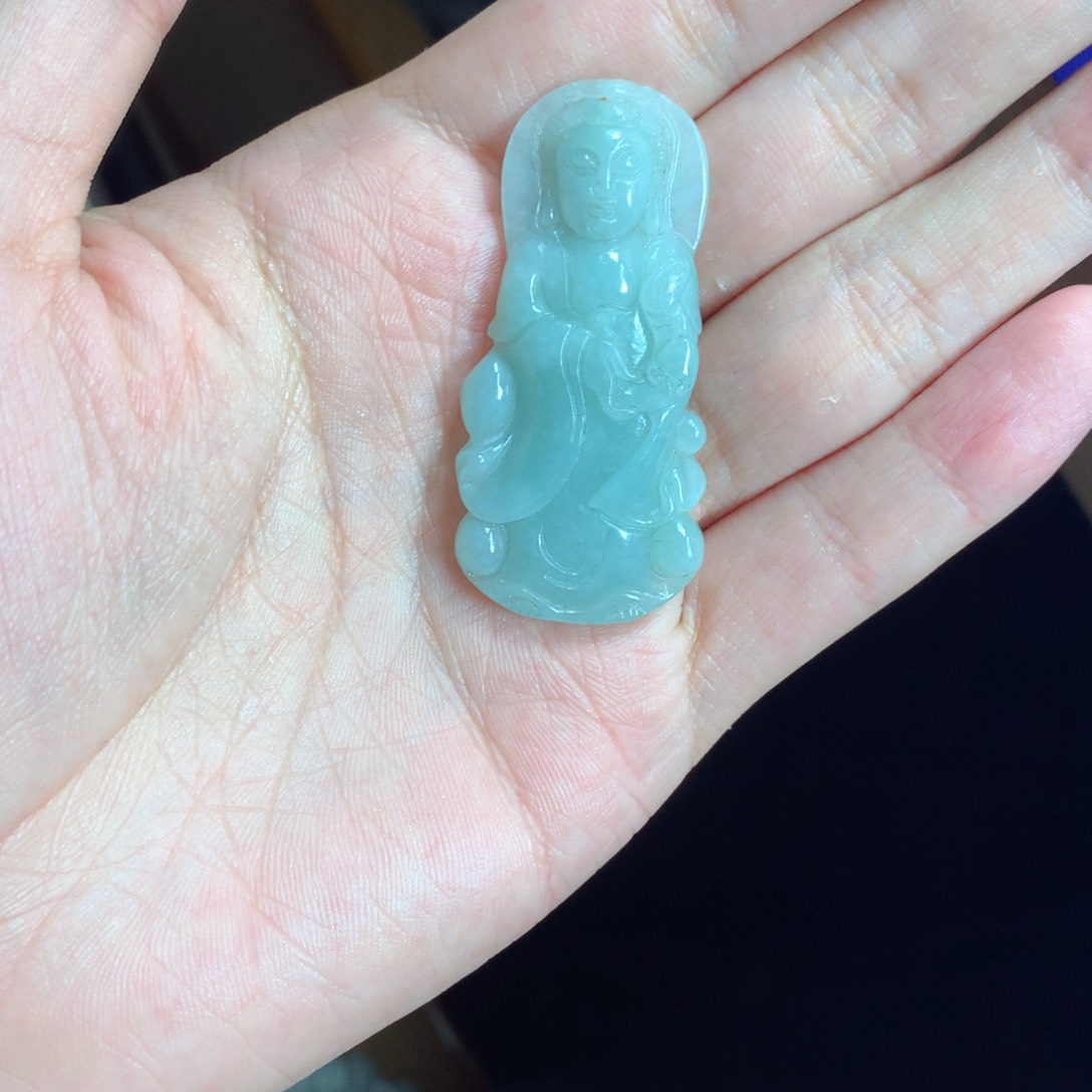 翡翠颈饰未镶嵌天空蓝观音