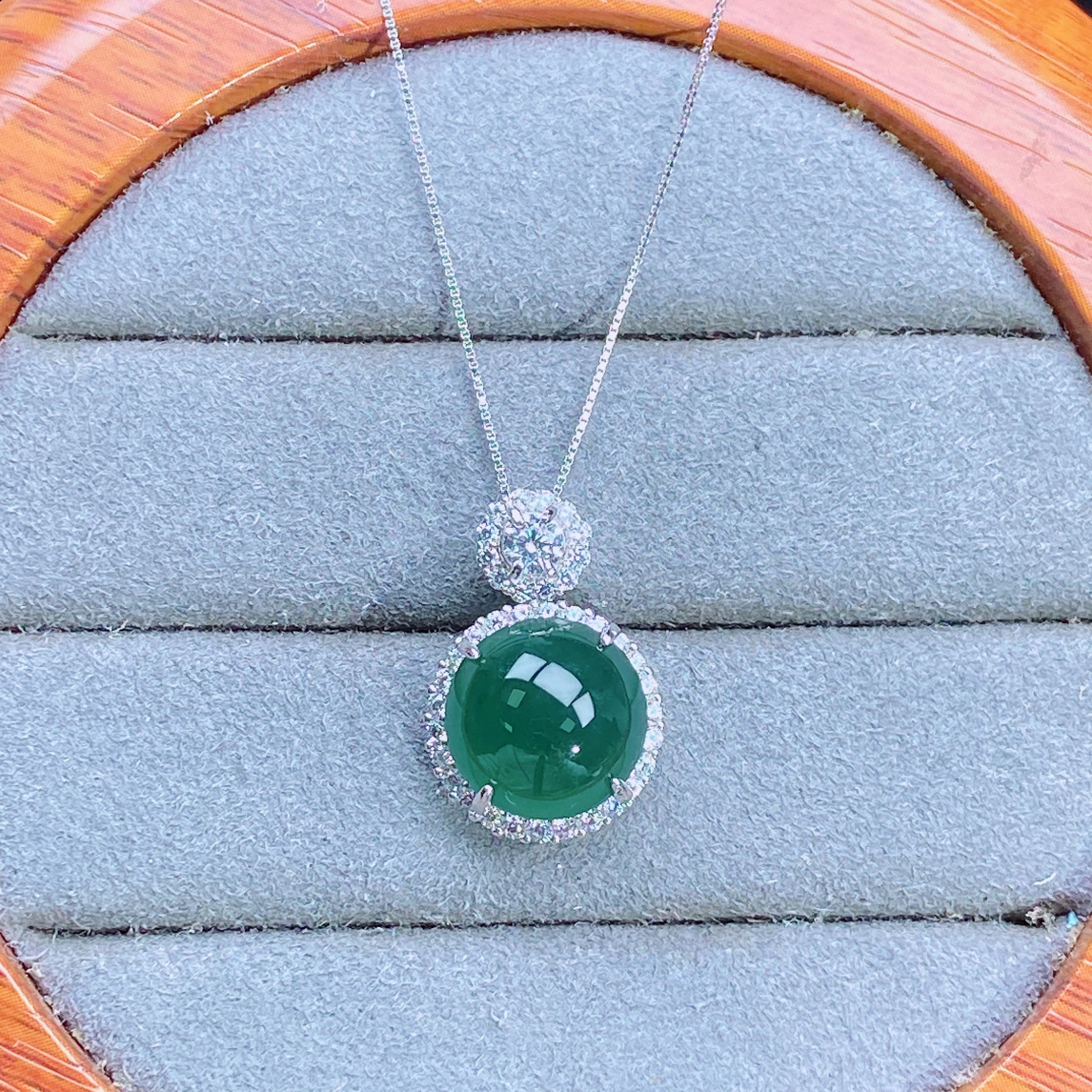 天然翡翠A货温柔简约设计款蛋面吊坠通体S925银镶嵌