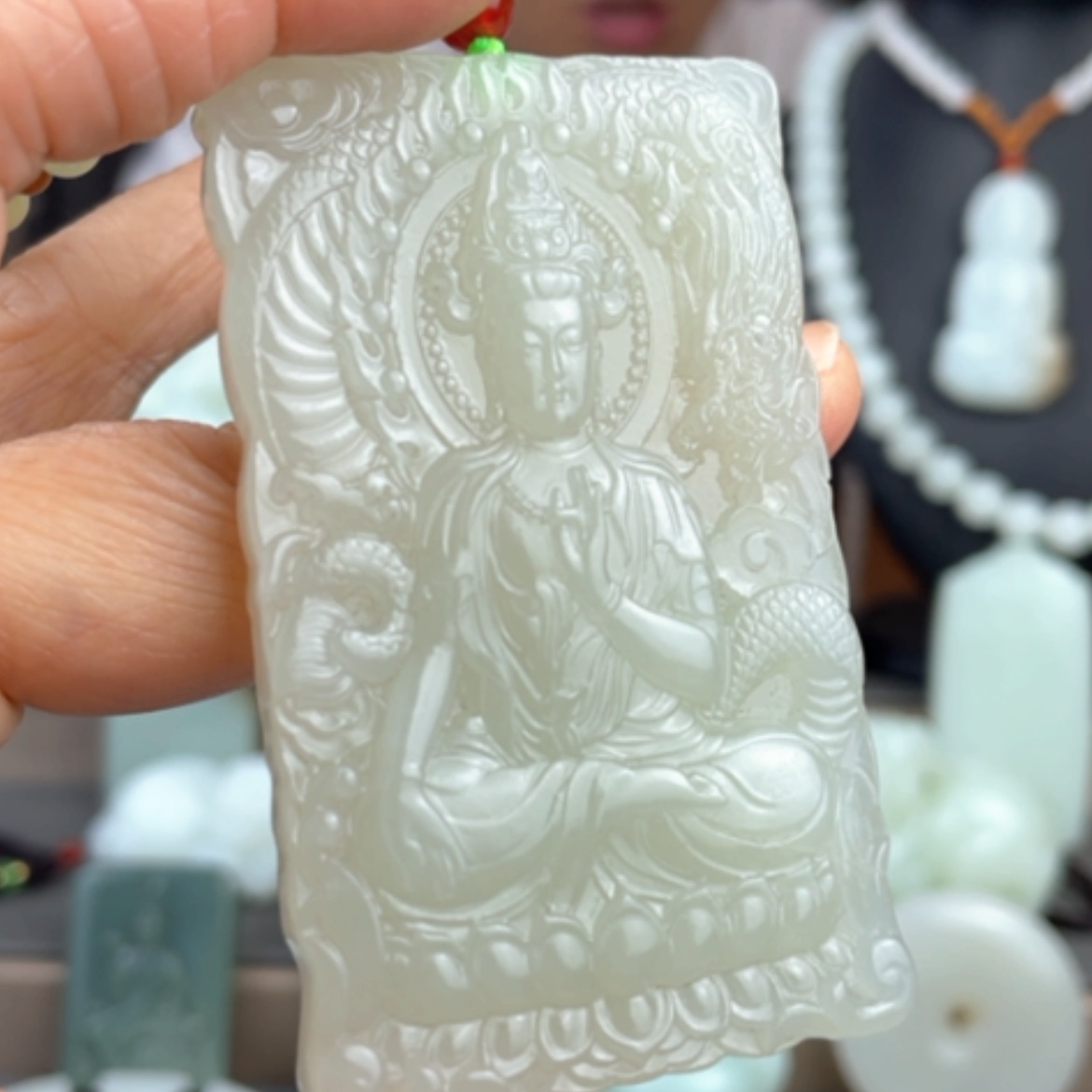 【闪购商品】颈饰未镶嵌和田玉