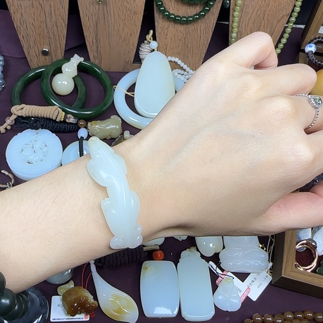 和田玉未镶嵌手链