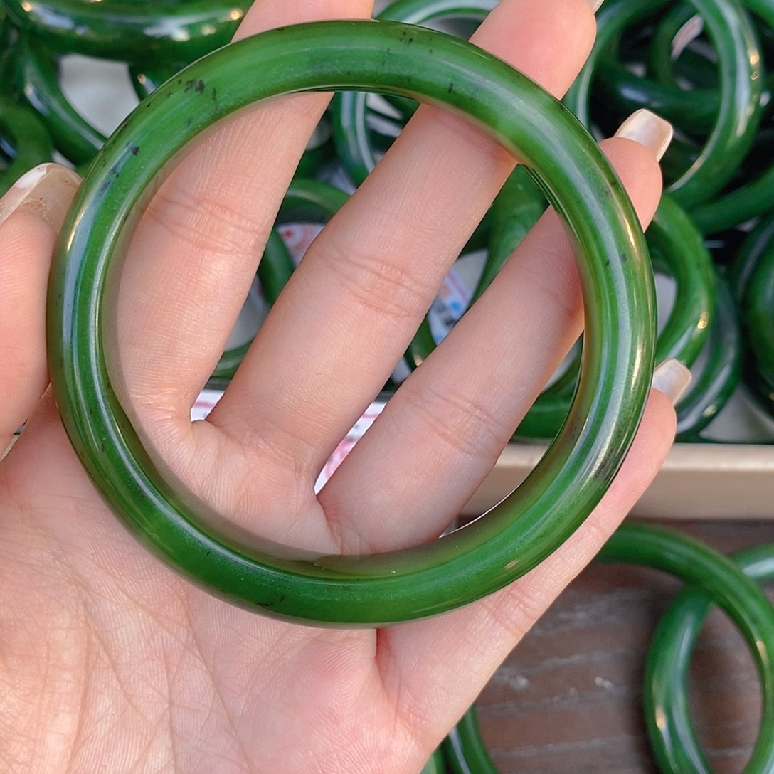 喜***忧和田玉（碧玉）未镶嵌手链