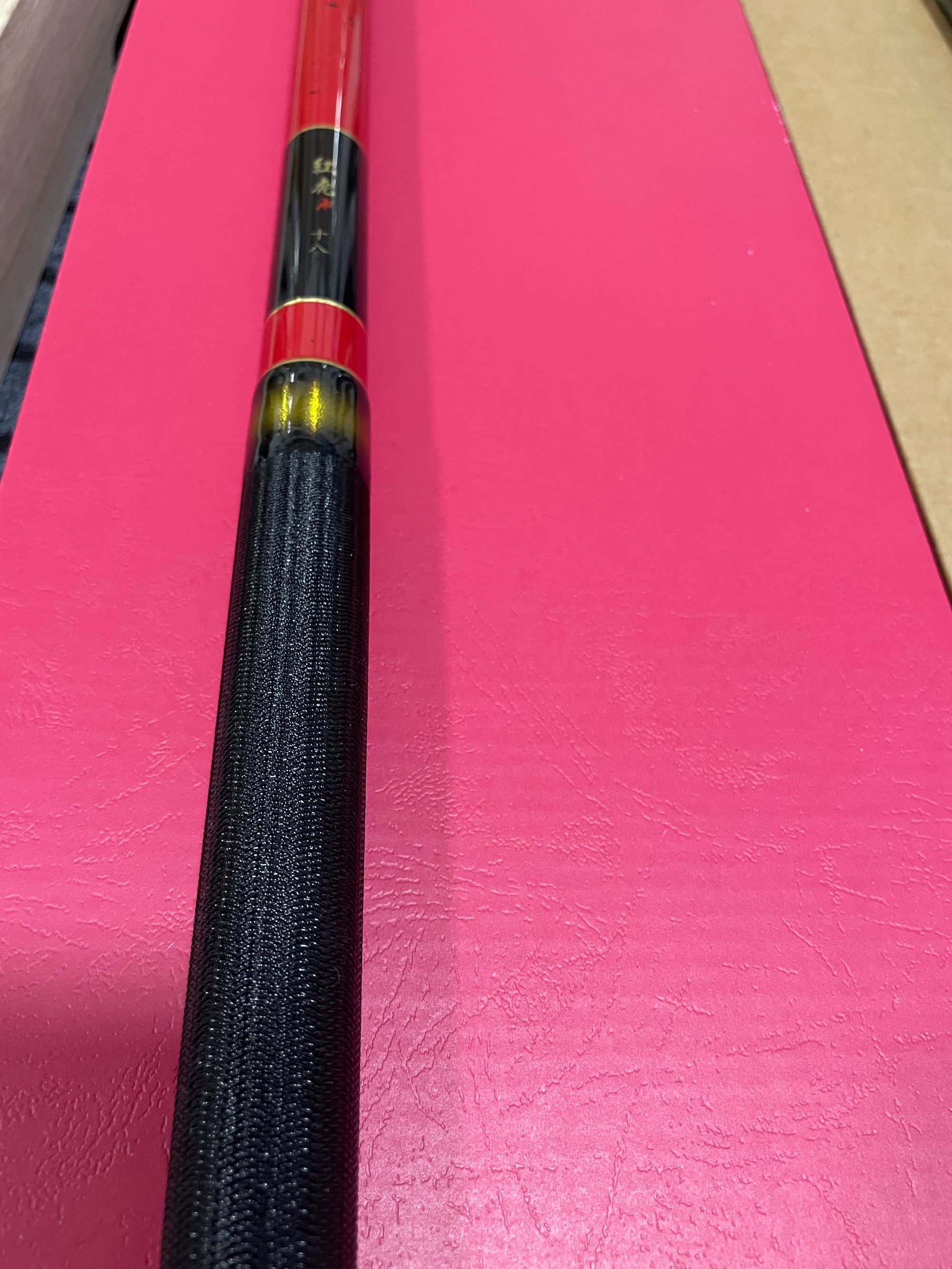 7周年粉丝福利红虎  超高货 鱼竿 带原装备用竿稍