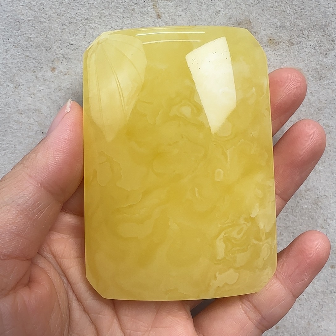 蜜蜡未镶嵌珠宝奇石