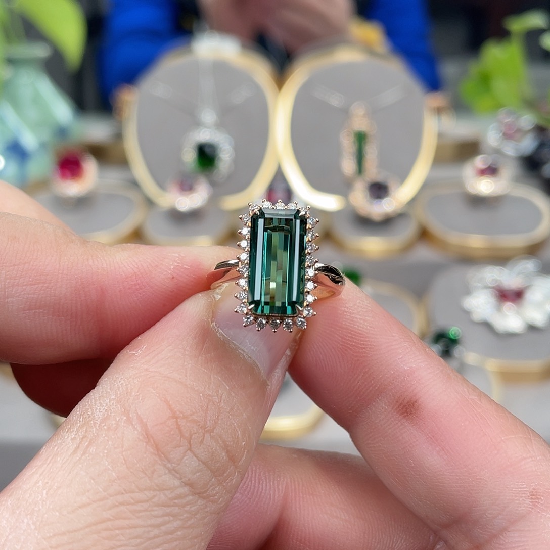 碧玺戒指18K金镶嵌5.73ct