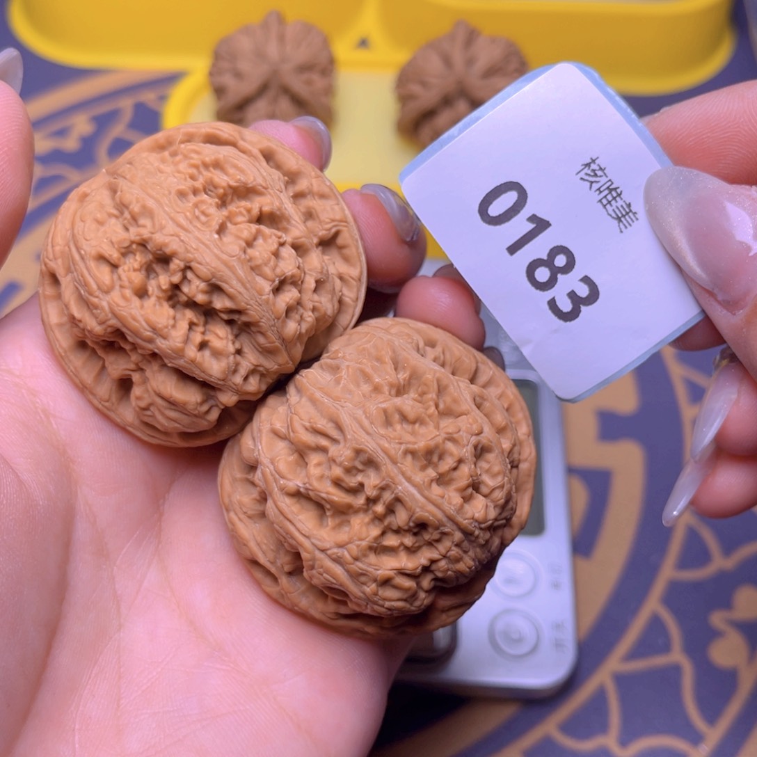 文玩核桃把件粗筋45～0183