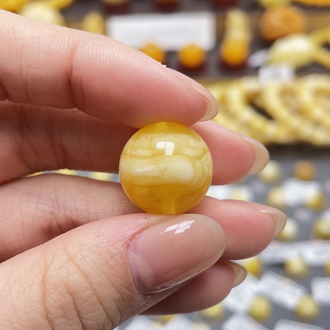 琥珀裸石未镶嵌蜜蜡圆珠16.4mm微瑕