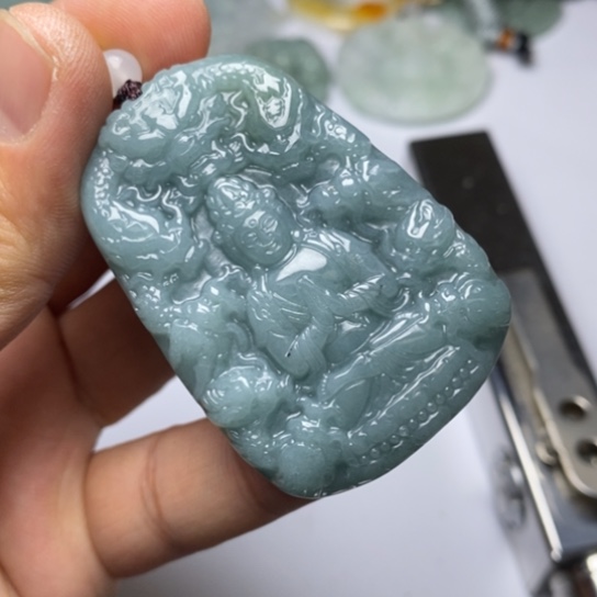 翡翠未镶嵌颈饰翡翠