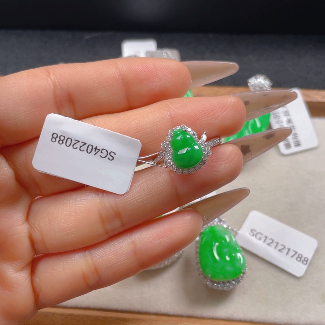 翡翠戒指银S925镶嵌小*翡翠