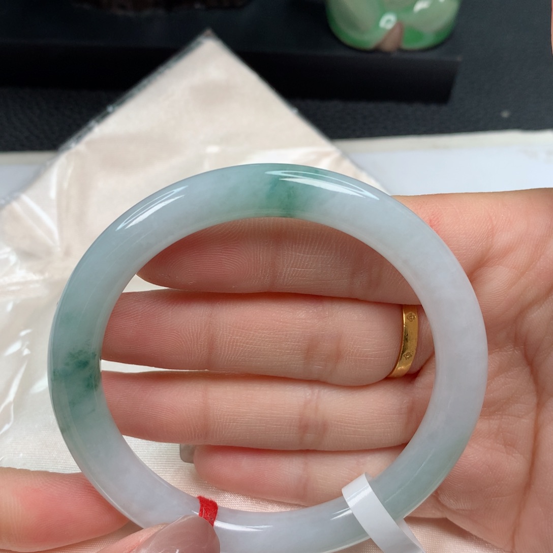 翡翠手镯未镶嵌56 56 56