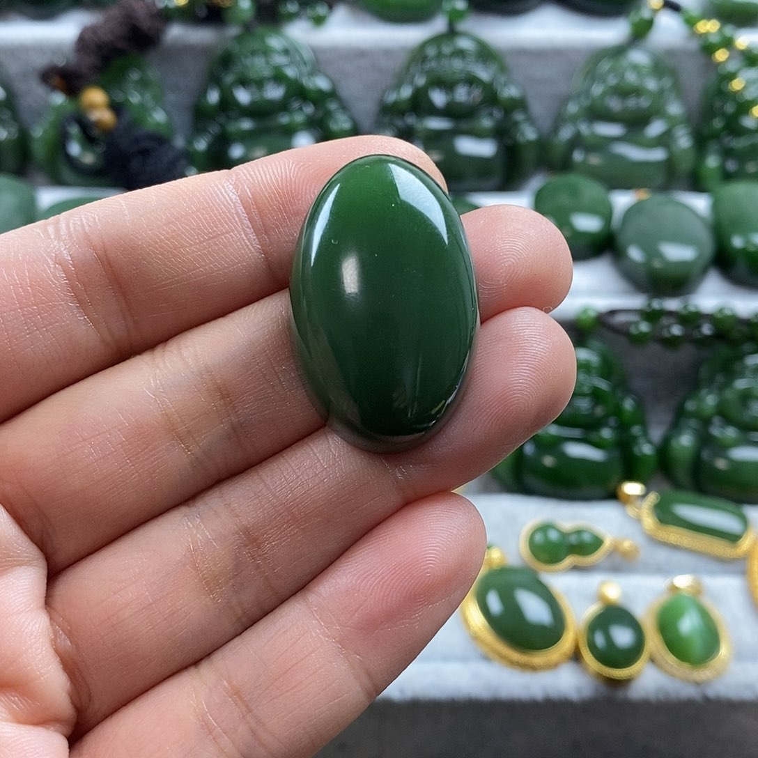 和田玉（碧玉）未镶嵌颈饰31.8mm