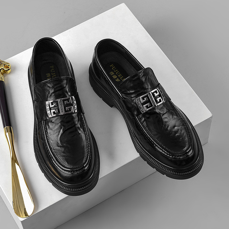 1708秋冬新款皮鞋男爆款商务牛皮男士休闲百搭一脚蹬时尚软底鞋子