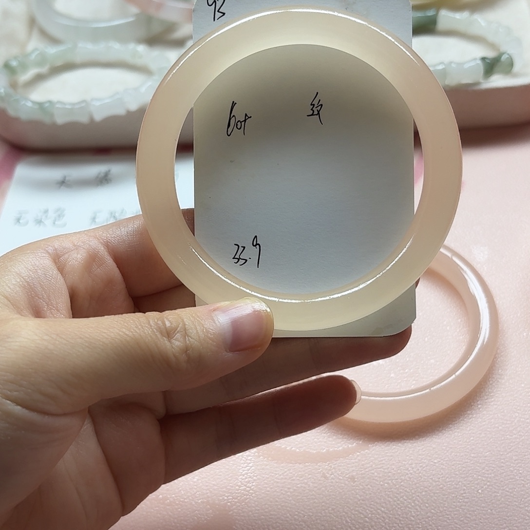 石英质玉未镶嵌手镯93