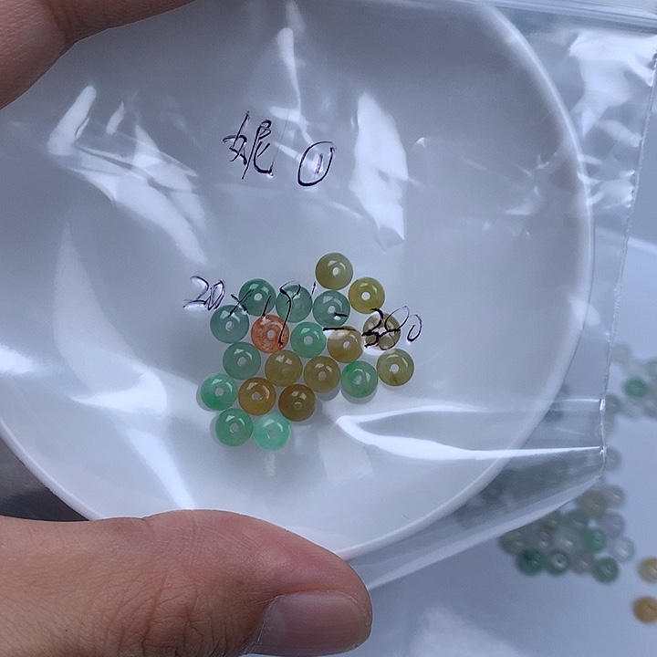 妮***翡翠散珠翡翠散珠妮1