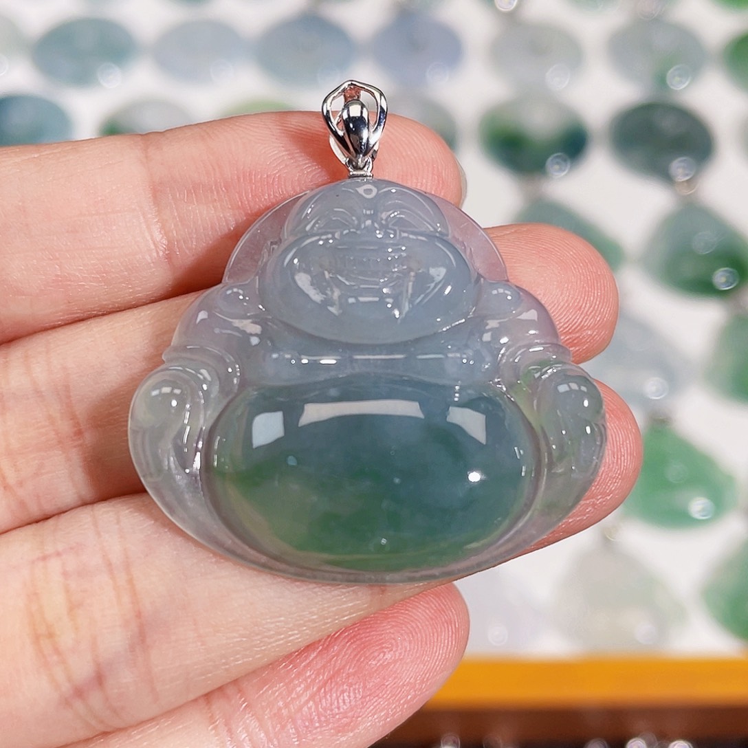 颈饰18K金镶嵌翡翠吊坠