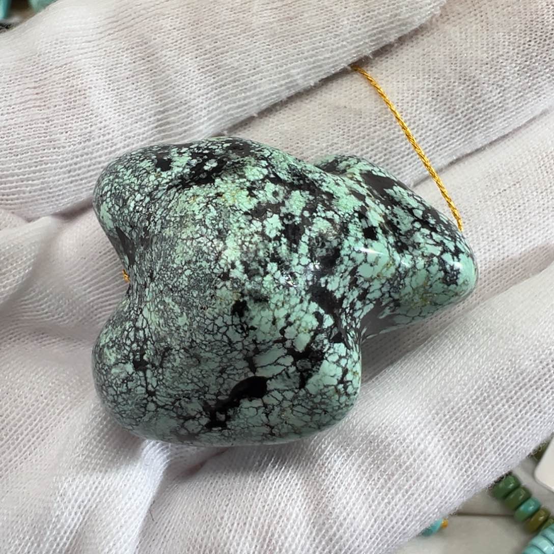 绿松石配饰未镶嵌