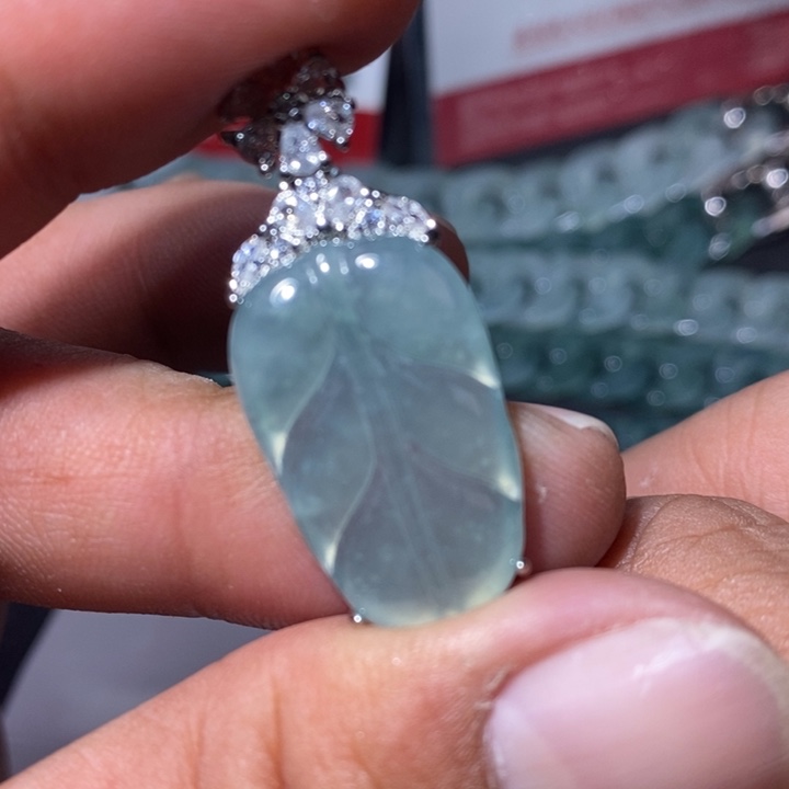 翡翠未镶嵌颈饰天然翡翠