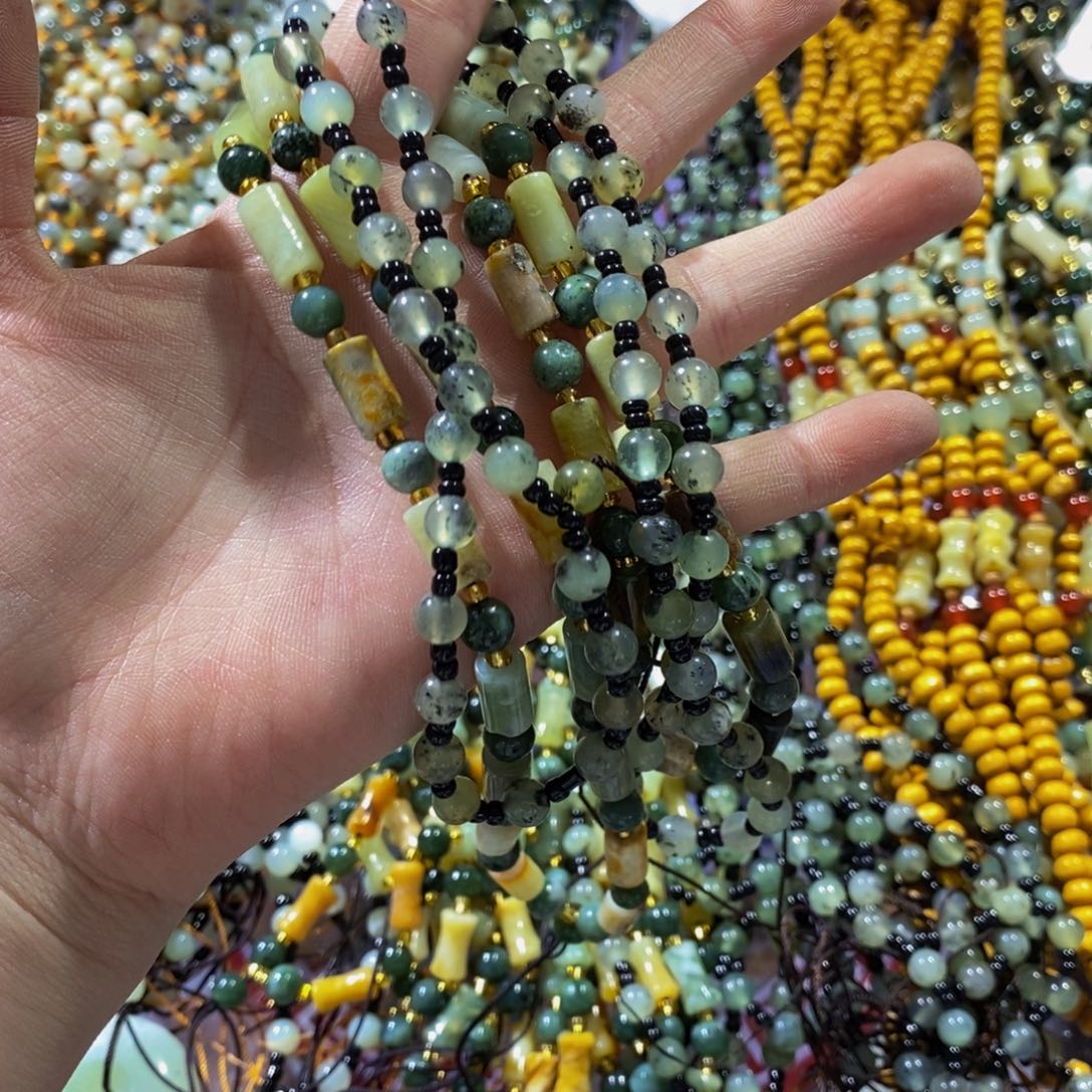 蛇纹石玉未镶嵌毛衣链96