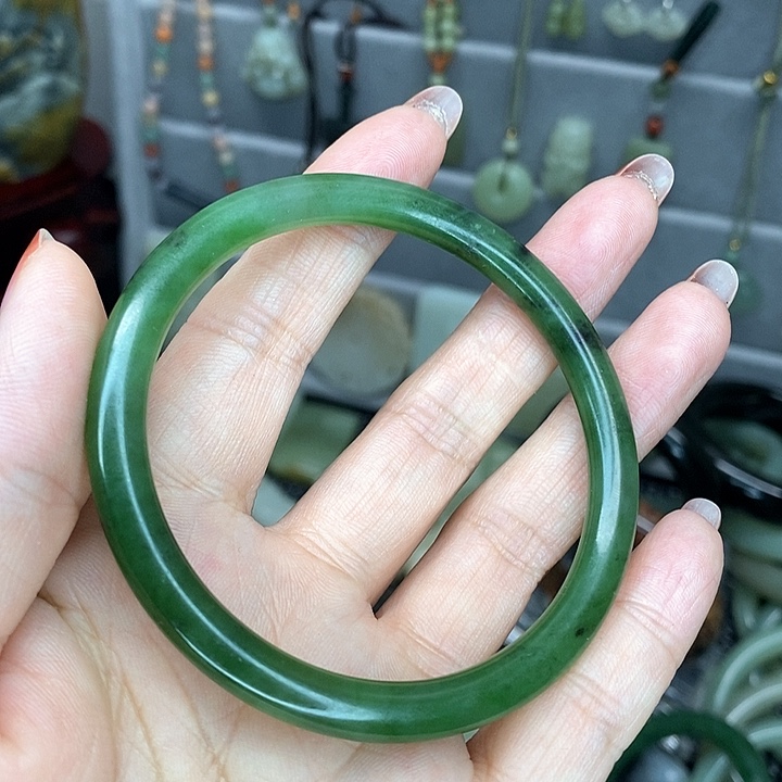 和田玉（碧玉）手镯未镶嵌