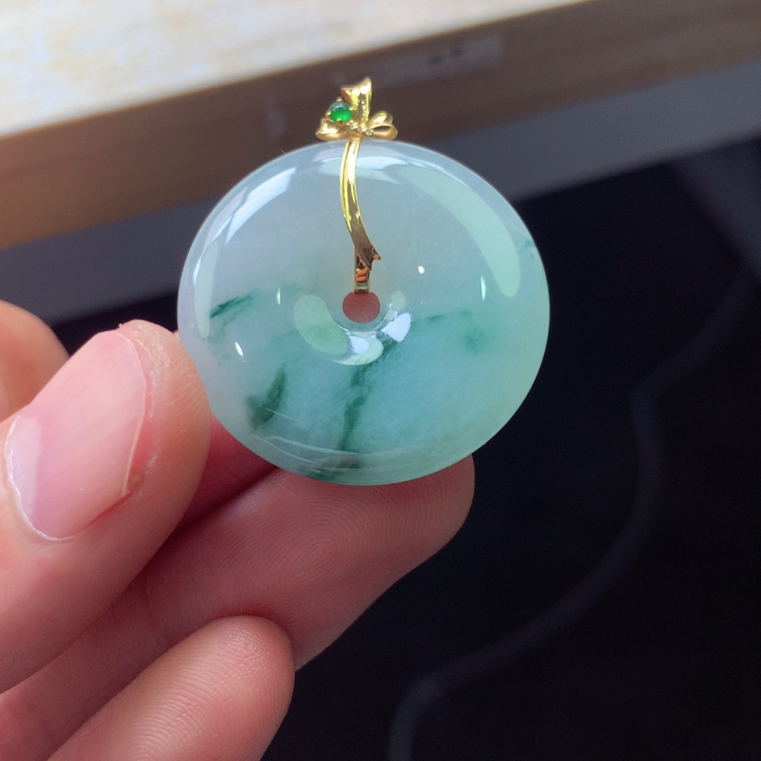 翡翠颈饰18K金镶嵌吊坠