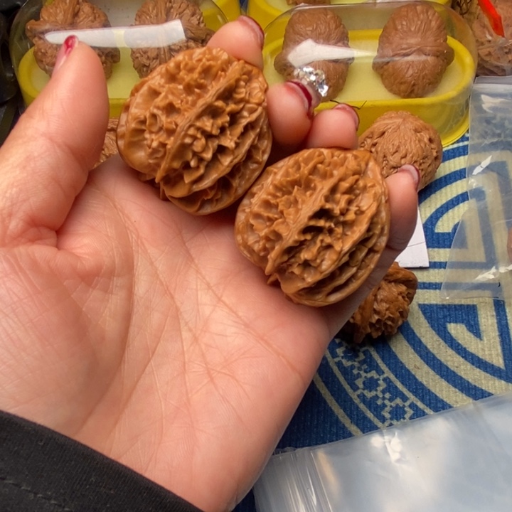 吊坠桃核状元冠38核桃