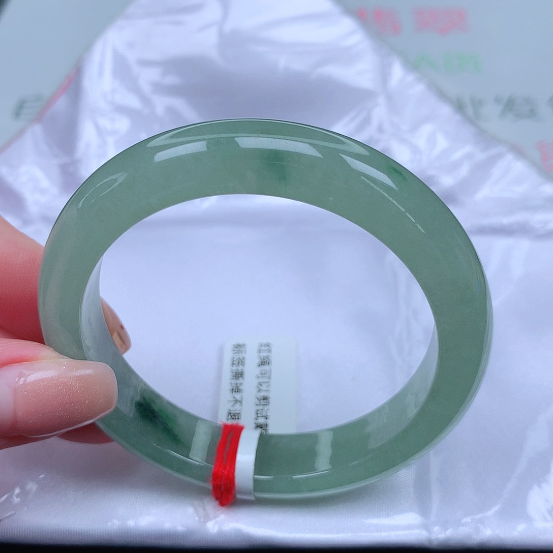 翡翠手镯未镶嵌冰满绿2