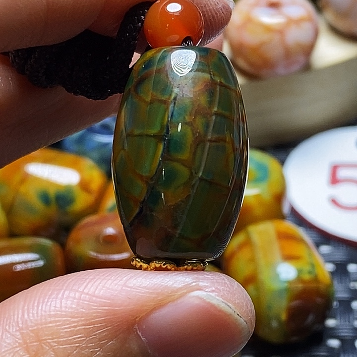 俊***利玛瑙/玉髓未镶嵌颈饰