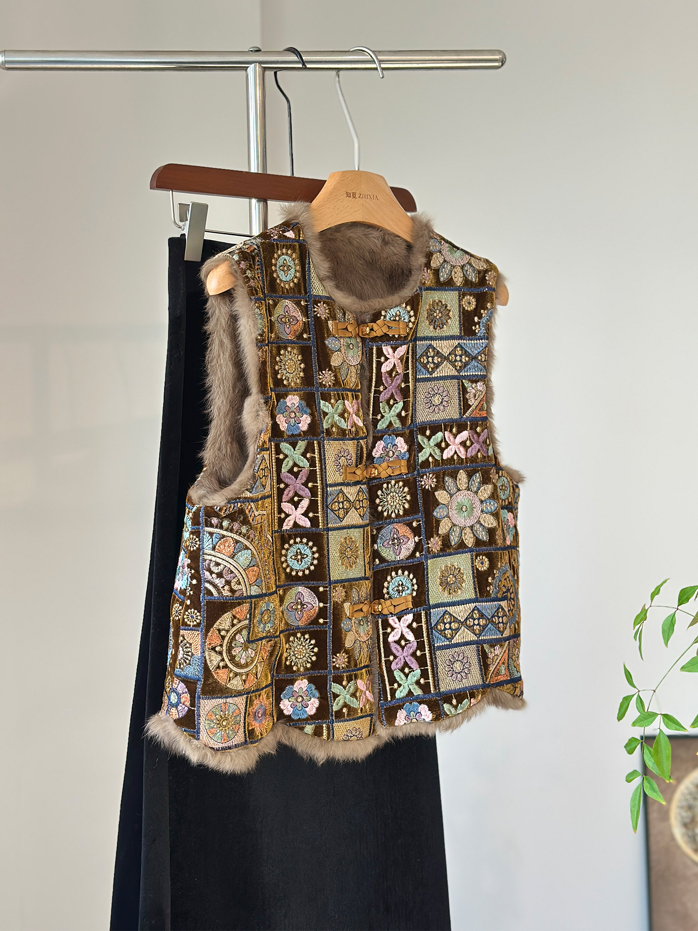 高端重工新中式双面穿刺绣马甲对襟盘扣外穿保暖背心