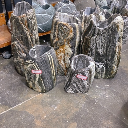 石头同**歌花瓶650.555555